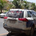 Homem morre em casa e tem parte do rosto comido pelos cães; polícia investiga